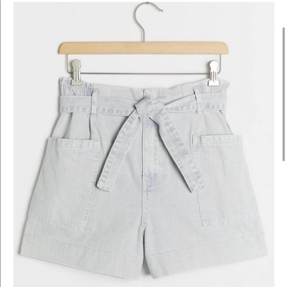 Anthropologie Pants - NWT Anthropologie Pilcro Ultra High Rise Paperbag Denim Shorts. Size 28